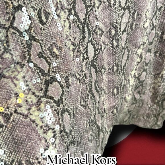 Pre-Owned EUC Michael Kors Sequin Snake Print Top – Size M – 100% Rayon - Picture 5 of 6